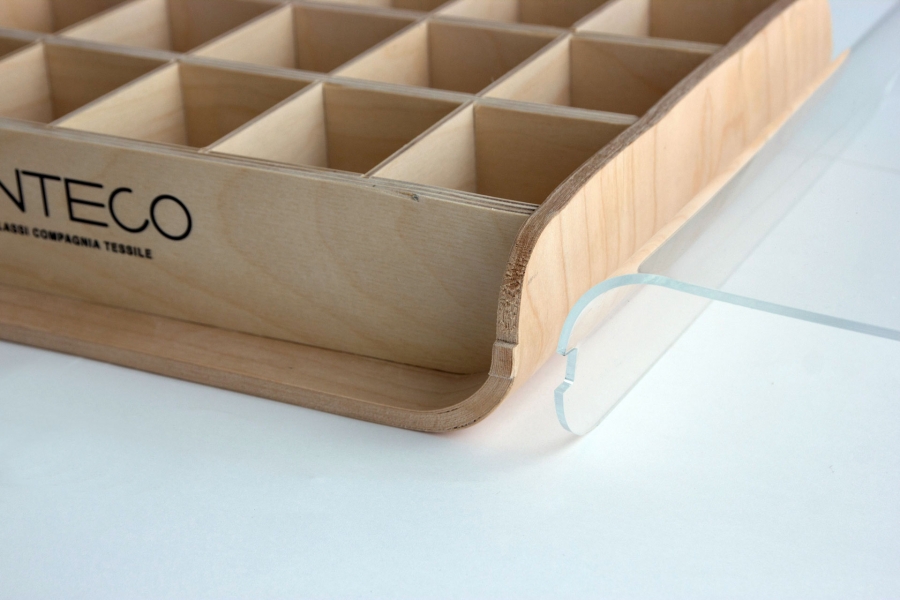 Espositore campioni | Manteco - Centroffset stampa, packaging, grafica